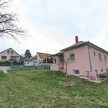 Hébergement de vacances With Bbq In Fonyod-balaton 55446
